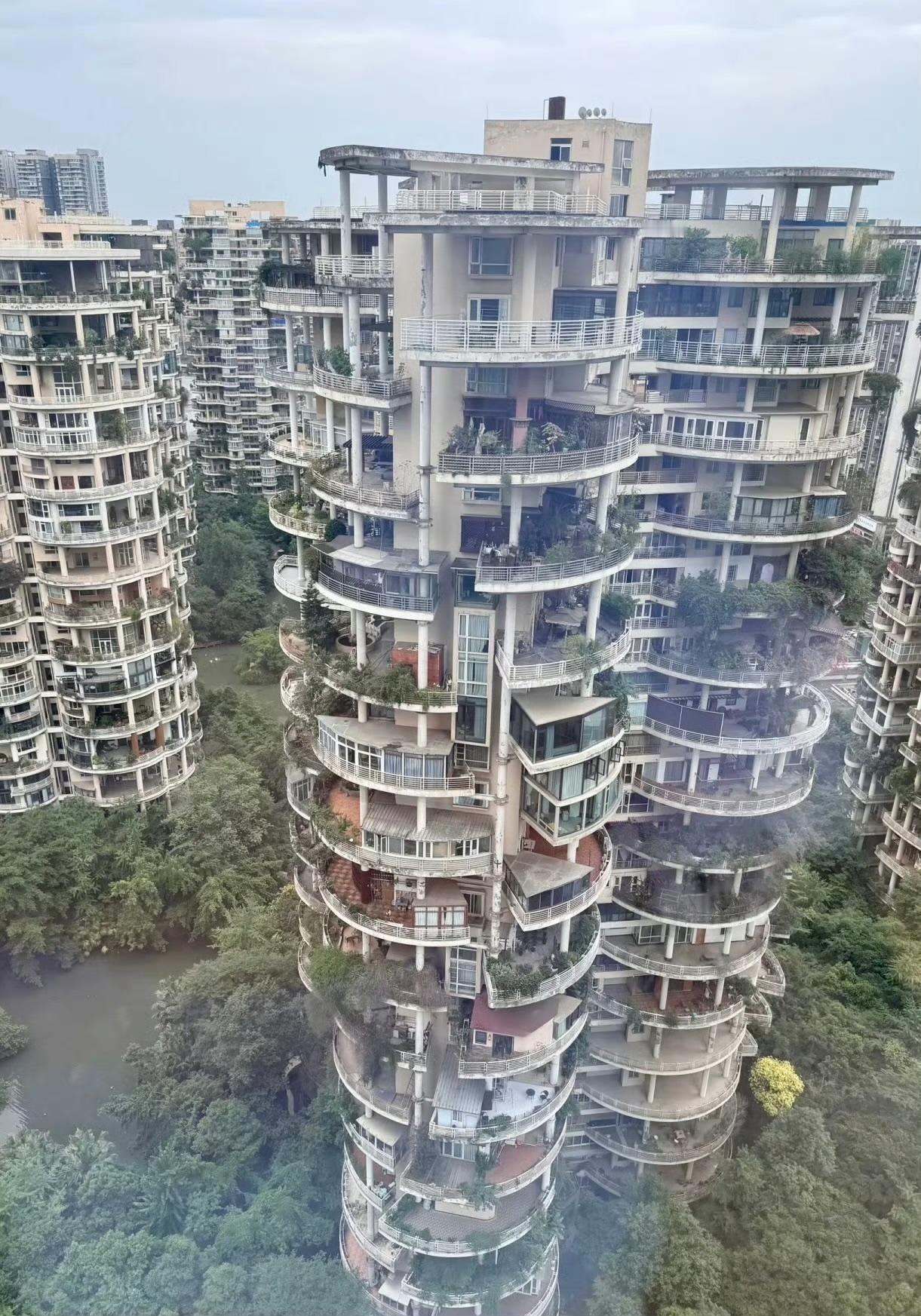 成都这啥小区啊！这么震撼！果然大城市啊！