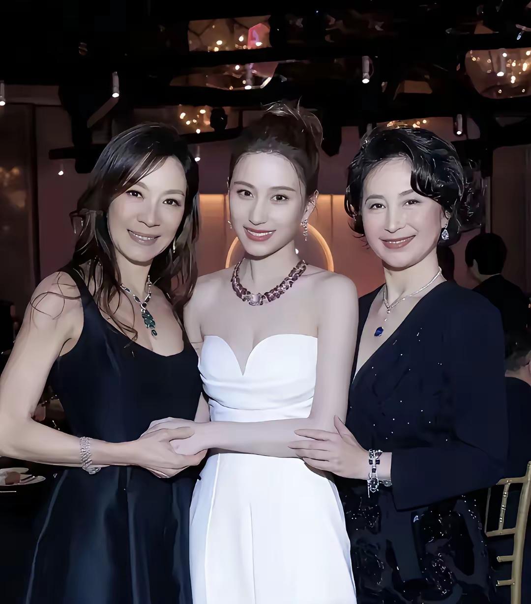 何超莲给天下所有女人上了一课，那就是：无论你有多美，钱包有多厚，都千万不能