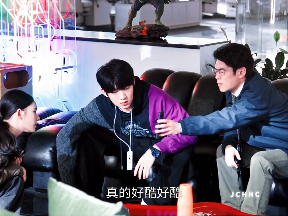 笑到吐！30万对比原则，谁更值得坚持？