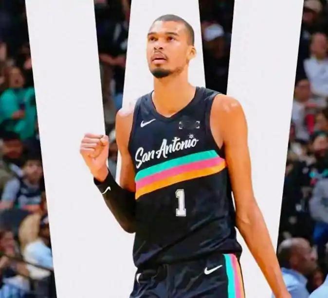 3-17北京时间早上10点，快船主场迎战马刺，快船头号得分手伦纳德疑似上场对阵国