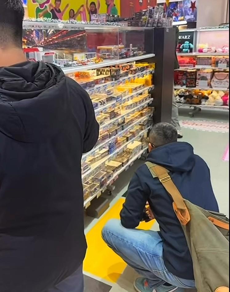 陈震算不算是因祸得福，带家人在澳门跨年！社交平台上这段家庭vlog让不少人看