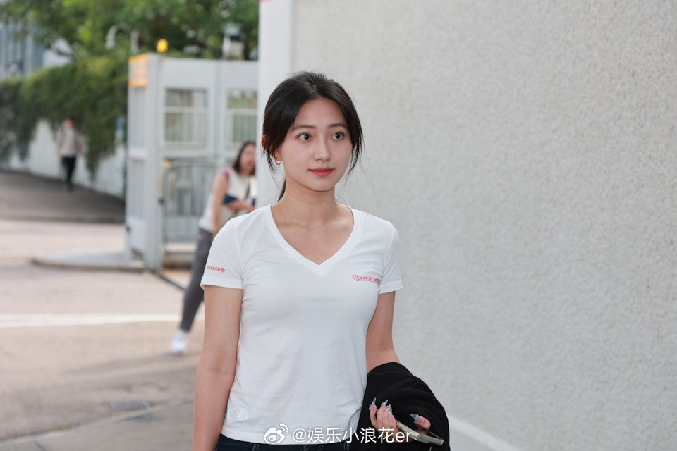 2025港姐2025港姐选手颜值24日，2025港姐正式开选，首轮面试举行。来
