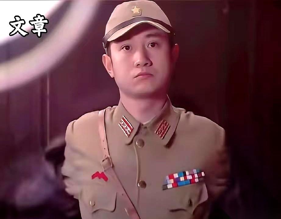 有时候想想，最拧巴的一件事儿是什么。就是张若昀去演周卫国。最拧巴的点，不是他