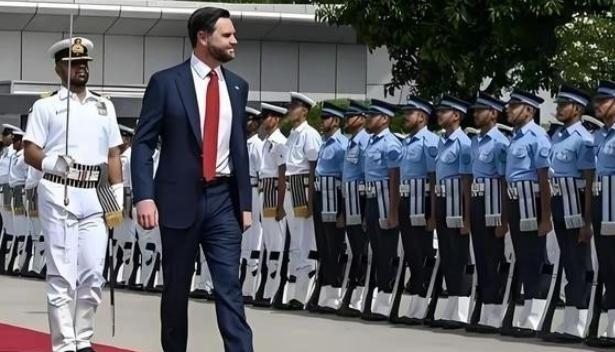 一个足以震动全球的信号已经出现——美国下一届总统，大概率要被一个42岁的“政治新
