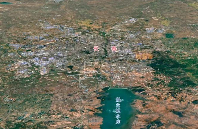 古时长春一带是北方游牧民族活动的草原区域，辽代在此设立长春州，金代延续相关建制。