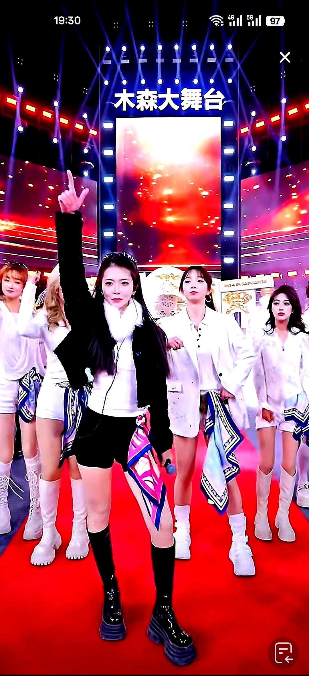 那个曾陪男人从0打到100亿的女人，最后怎么样了？她叫红豆，陪木森把“木森大舞