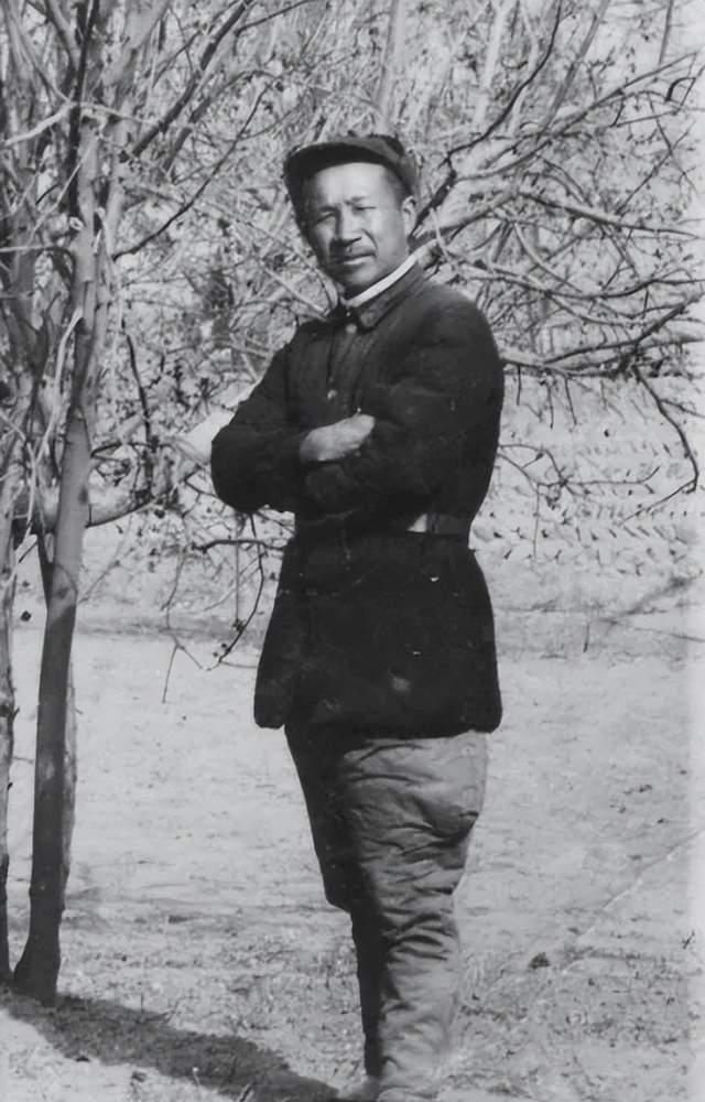 1943年7月，张云逸抓住一国军的独生子，对方愿意拿出10挺机枪、100支步枪