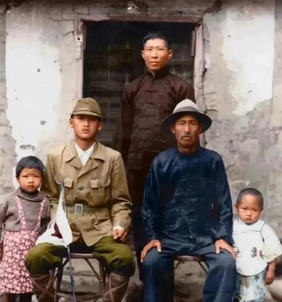 蔡正元一再强调，台湾人中三分之一是台籍日本兵的后代，他们是日本人，不是台湾人，更