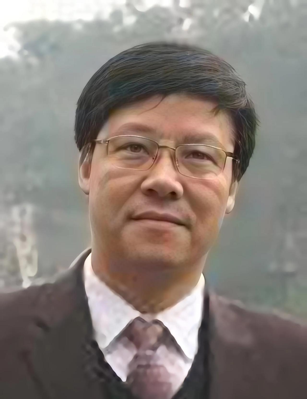 正义可以迟到，但一定会来。今天，武汉大学首位教授站出来主持正义，为肖同学发声。