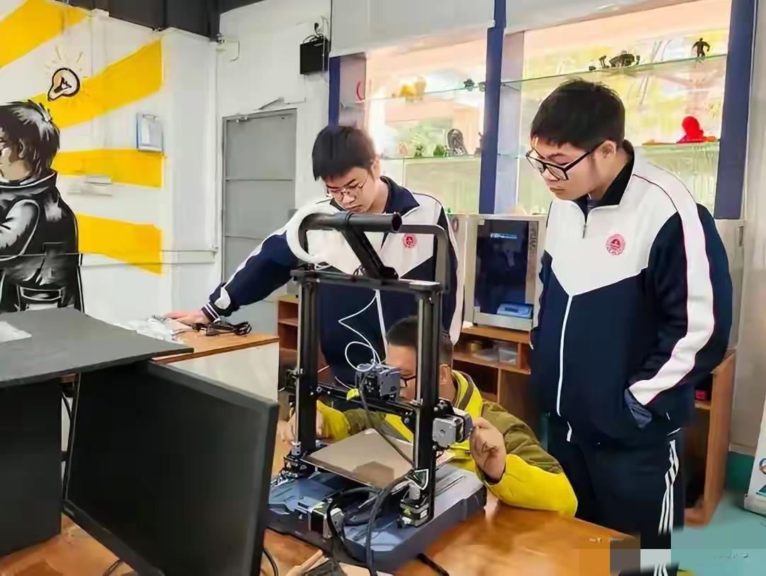 教育要变天了！2026年，可能是最后一批“死磕中高考”的初中生了！说实话，当