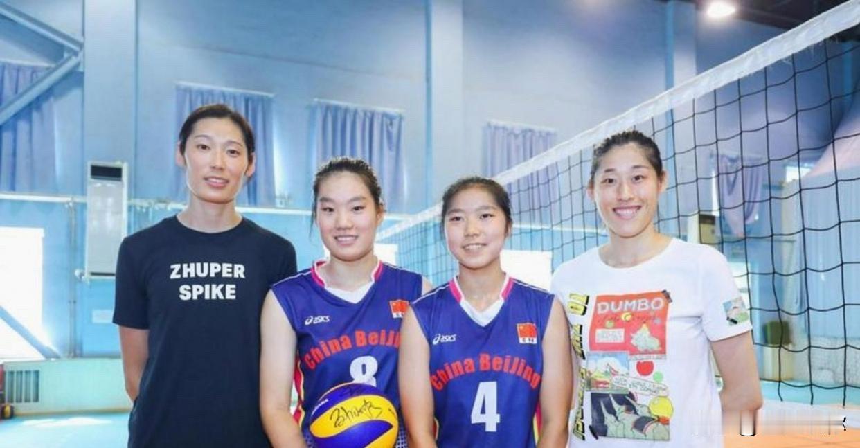 朱婷为巴黎奥运背锅之后，成了公开互动的禁忌，只有北京女排王云蕗等敢于和朱婷公开互