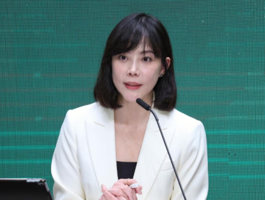 台“行政院”发表声明，4月16日，针对大陆再次呼吁台方尽快全面恢复两岸客运直