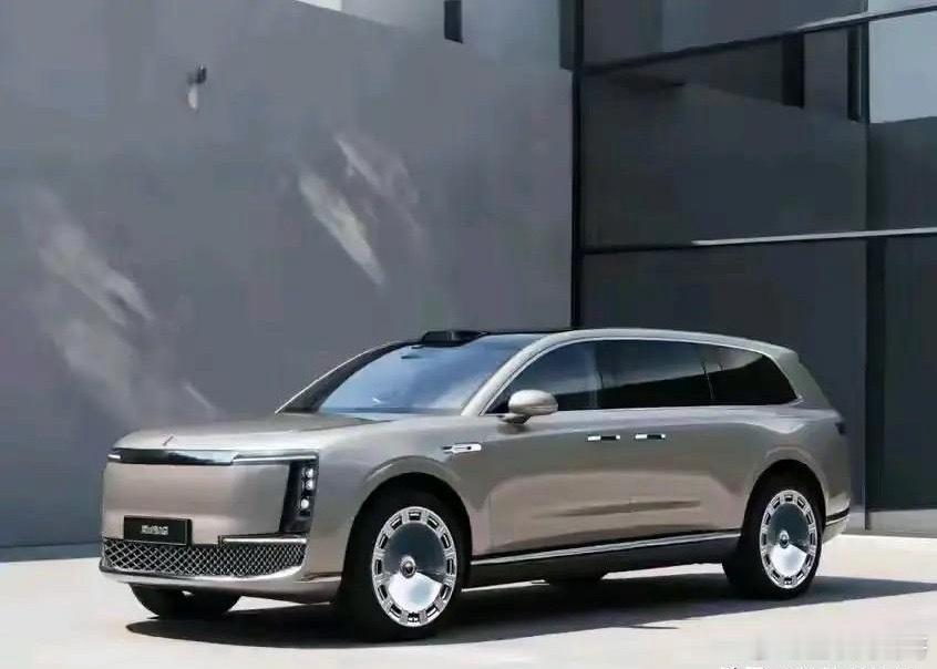 华为“慢一点吧！”这样下去竞品车很难过呀！网传S700、S900被大奔抢先注册，