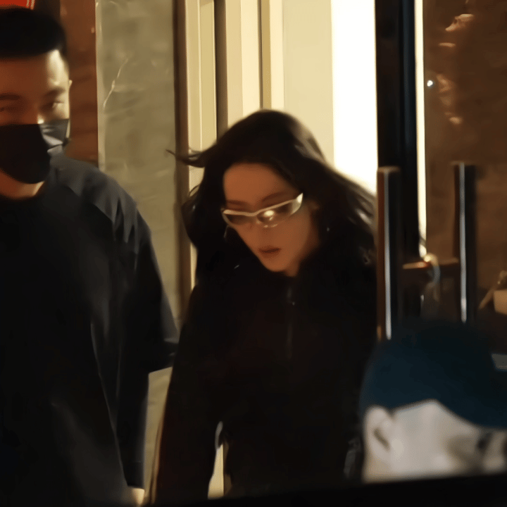 迪丽热巴迪丽热巴戴了唇钉迪丽热巴我的神啊！终于明白古代皇上为什么爱异域女