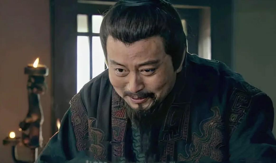 陈平当上丞相后，整天沉迷酒色不理政务，吕媭气得向吕后告状，不料吕后当面训斥妹妹：