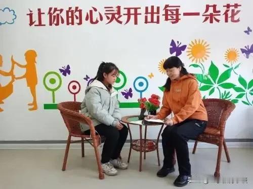 建议把教师职业列入社会高危行业，你赞同吗？现在的老师，不管是幼儿园、小学，还