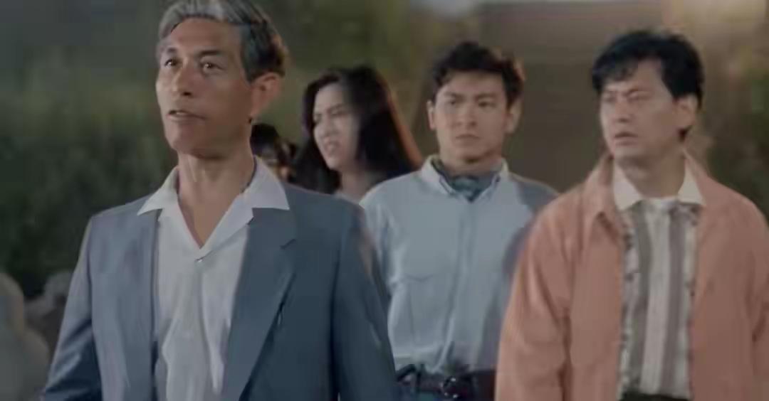 当年刘洵和刘德华合作演过电影，刘洵好瘦，刘德华帅哥一枚。