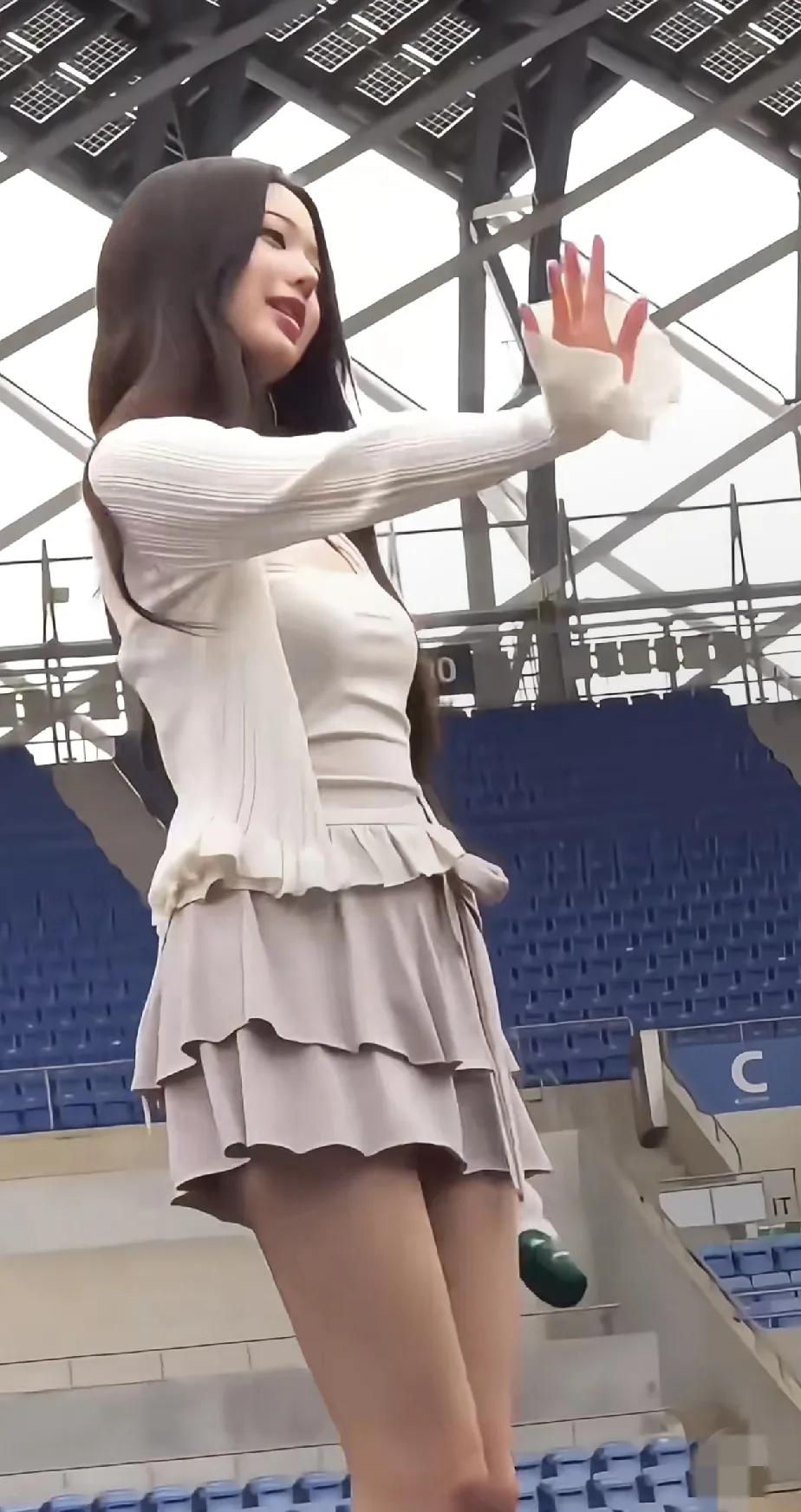 张元英宝宝真是漂亮，内娱百年难出这么一个尤物。什么叫真正的少女感，她就是。