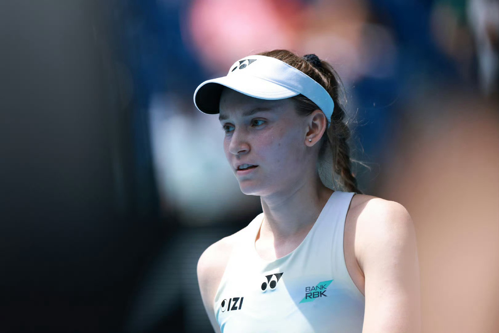 莱巴金娜以7-5、6-1击败斯维亚泰克，继总决赛后再胜对手，职业生涯第二次跻身澳