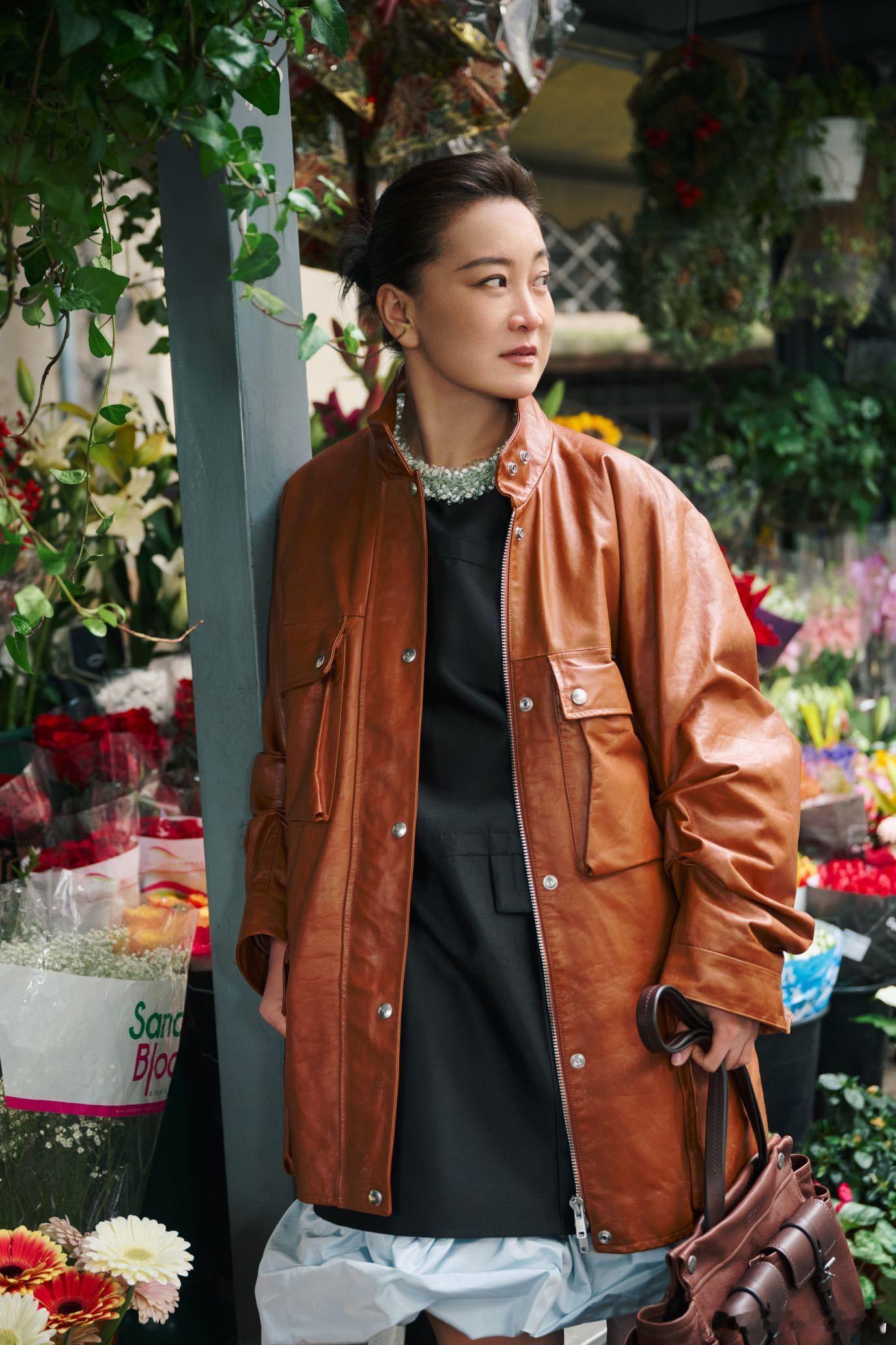 贾玲好A贾玲米兰时装周看秀出发图，干练中透着松弛，时尚表现力太绝了！她用独特的