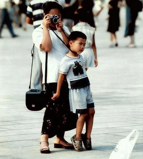 她对摄影的热爱，甚至超过了生命，只是没想到是别人的！儿子无法呼吸，为了