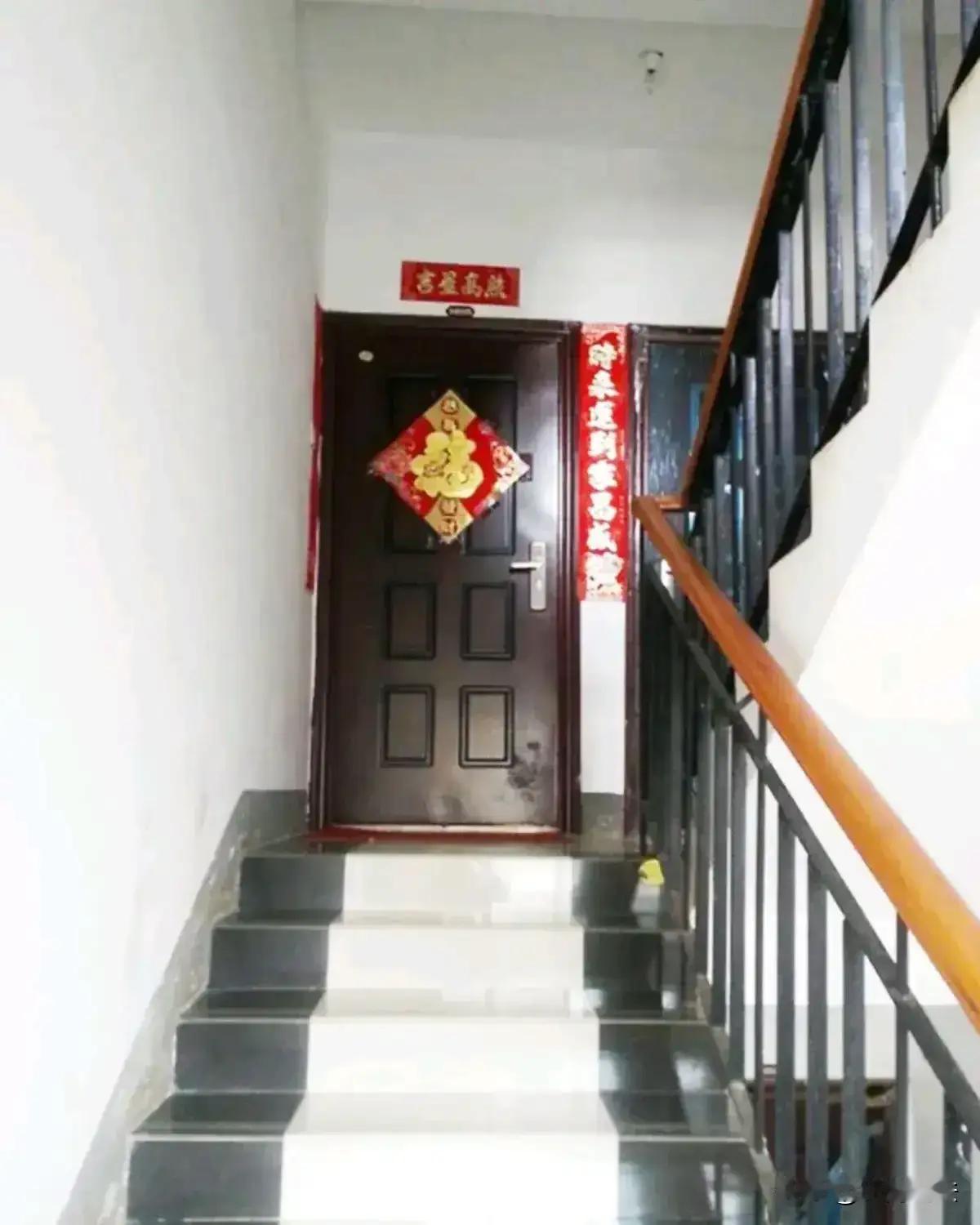 “悲剧！”江西，一男子楼上，经常传出“咚咚咚”噪音，导致男子寝食难安，出现神经衰