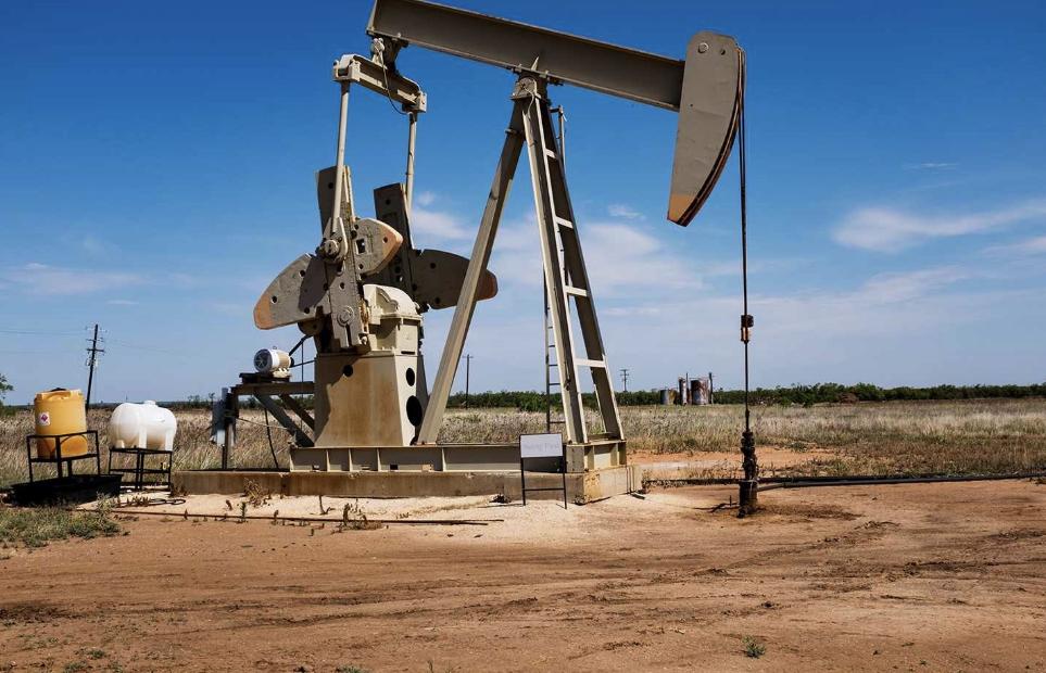 有些人问为什么中国的石油储备那么丰富，却还是世界上进口原油最多的国家，为什么不直