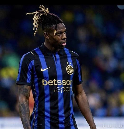 都灵体育报：橡树资本的梦想是尼科·威廉姆斯去年夏天他们就曾对这名边锋进行了评估