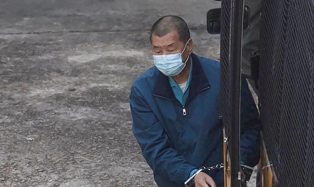 黎智英迎来终极审判，特朗普忍不住表态了，中方直接反将一军8月15日，黎智英又一