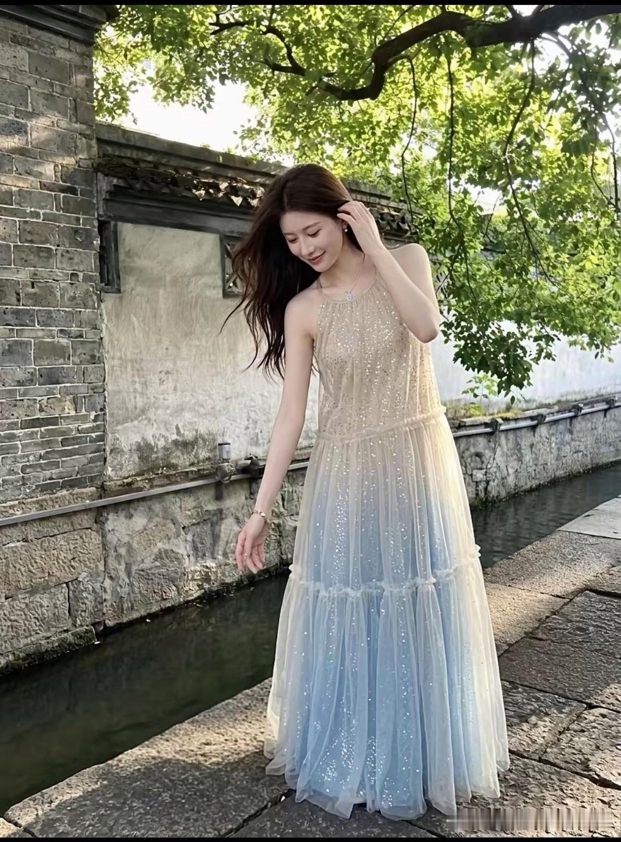 在古桥下，遇见你，如梦如幻。