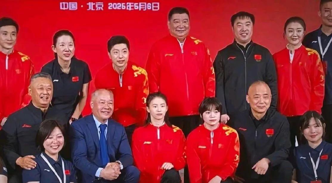 现在全网最后悔的估计就是热搜上的李宁了！他万万没想到自己的一个小小的决定，竟让