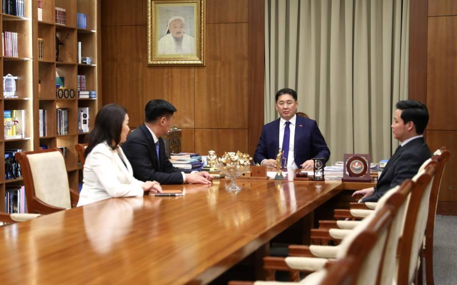 蒙古国总统呼日勒苏赫担任总统后，已经经历了奥云额尔登、赞丹沙塔尔哥乌其尔勒三任总