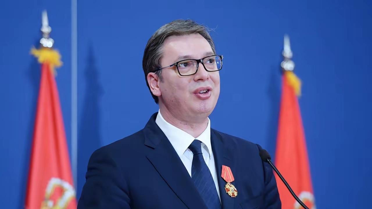 武契奇落地北京的这一刻，西方为什么集体破防了？五月二十四日中午，塞尔维亚总统