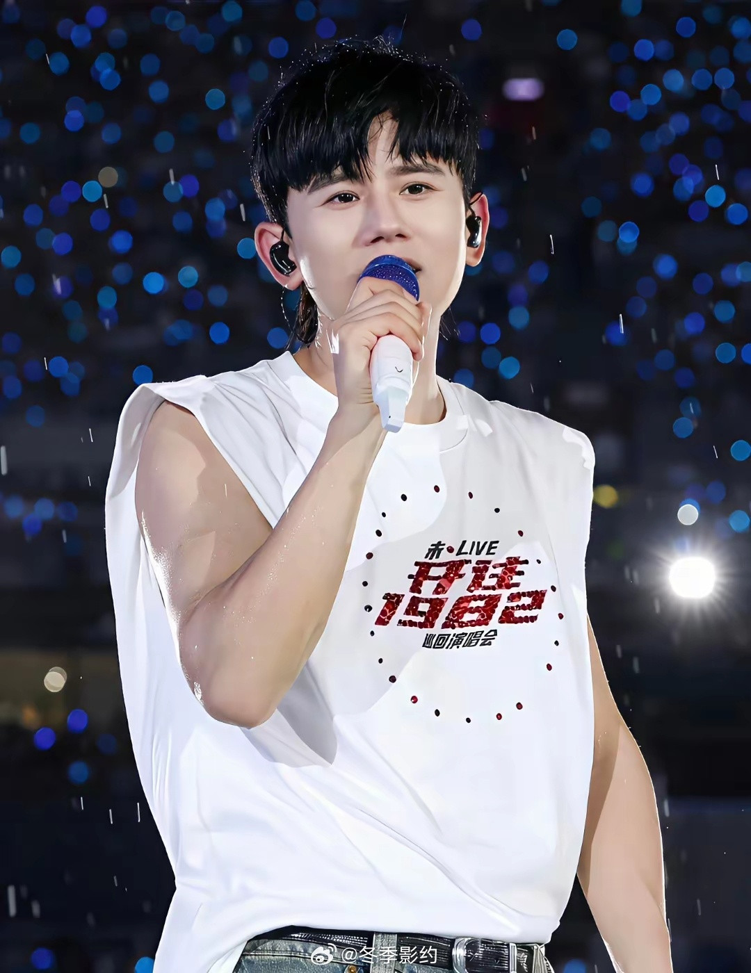 放下冠军身段，重新参加海选，这种事几个人干得出来？张杰就干了。2004年，他是《