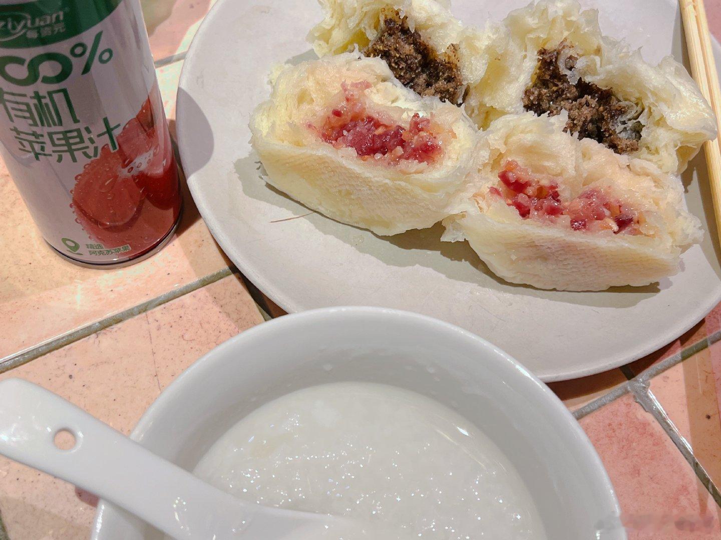 此时此刻吃货20260729。周三。六月十六。一日食早餐半个蛋糕午饭换了个品牌