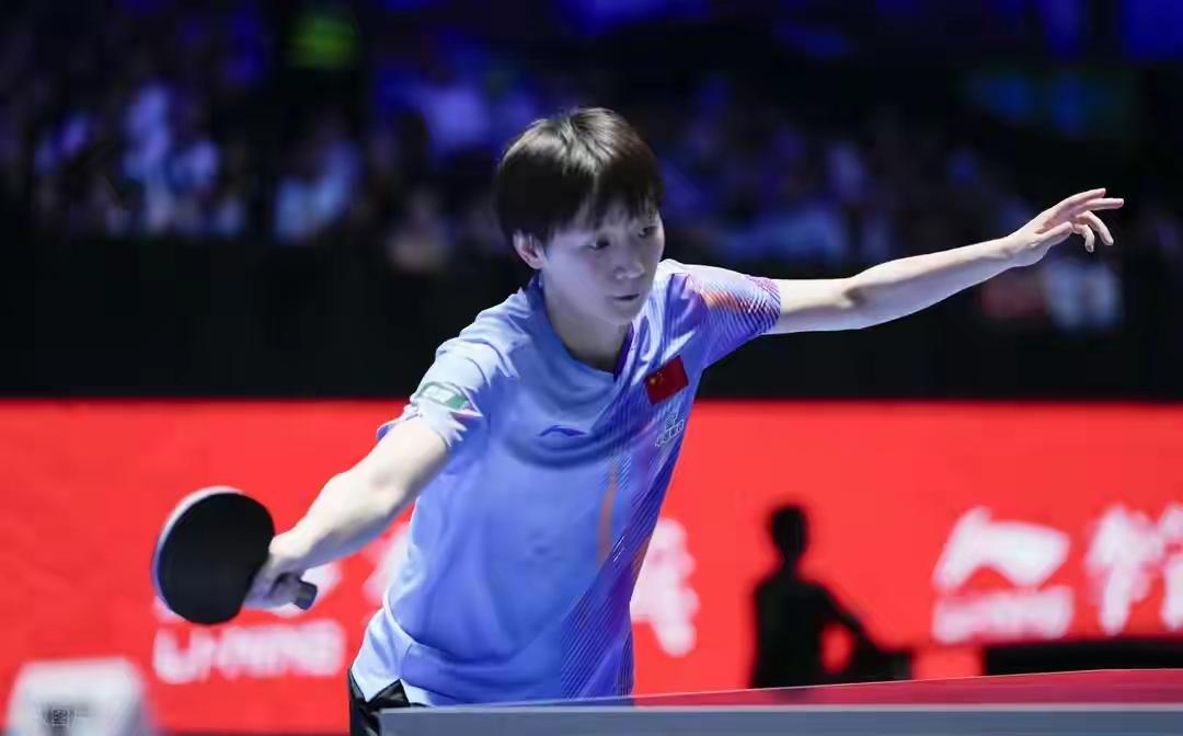 WTT爆大冷！女单4强全部出炉，世界冠军0-4惨败，孙颖莎迎大考验新加坡的夜