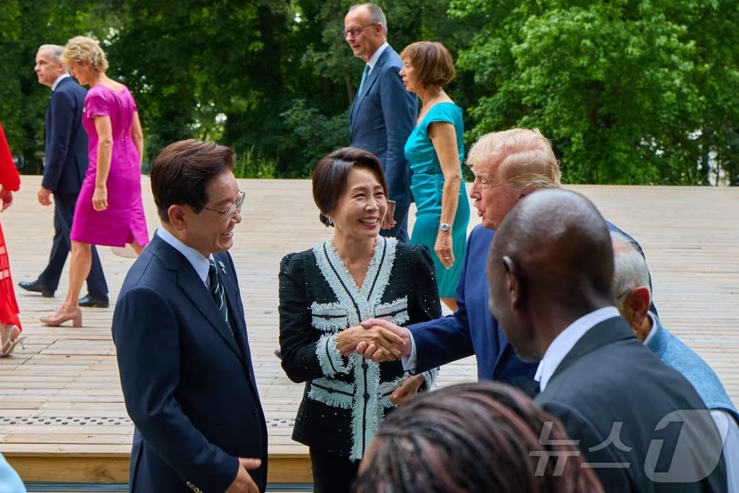 6月17号，根据韩国青瓦台公布的消息，李在明在出席七国集团峰会期间，和特朗普有短