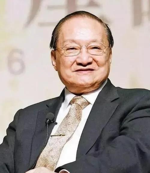 1954年1月17日，香港吴家太极拳掌门人吴公仪应白鹤门高手陈克夫挑战，双方约定