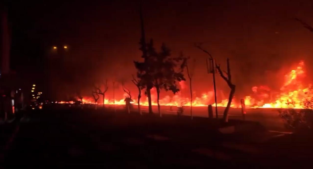 “让9000万伊朗人的存亡时刻！”根据央视新闻的报道，当地时间2026年3月7日