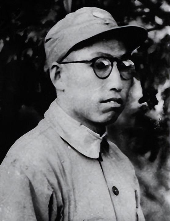 1938年，八路军344旅旅长出现空缺，朱德、徐海东、黄克诚都推荐了同一个人，可