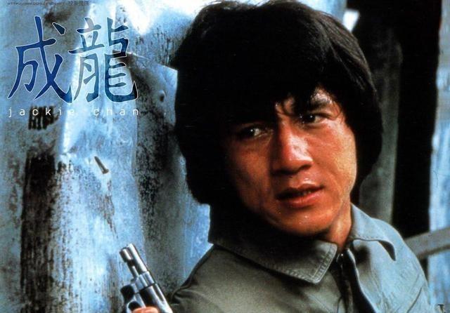 戴笠，这个中国近代史最神秘的人，培养了成龙的爹。说间谍，特别是民国时代的间谍，就