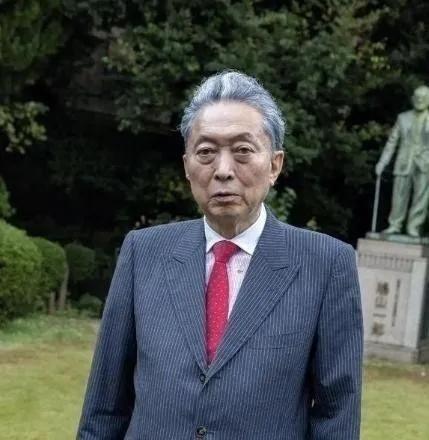 日本前首相曾告诫高市：当年中国免掉千亿赔款，不是白免的！是给日本立了条死规矩——
