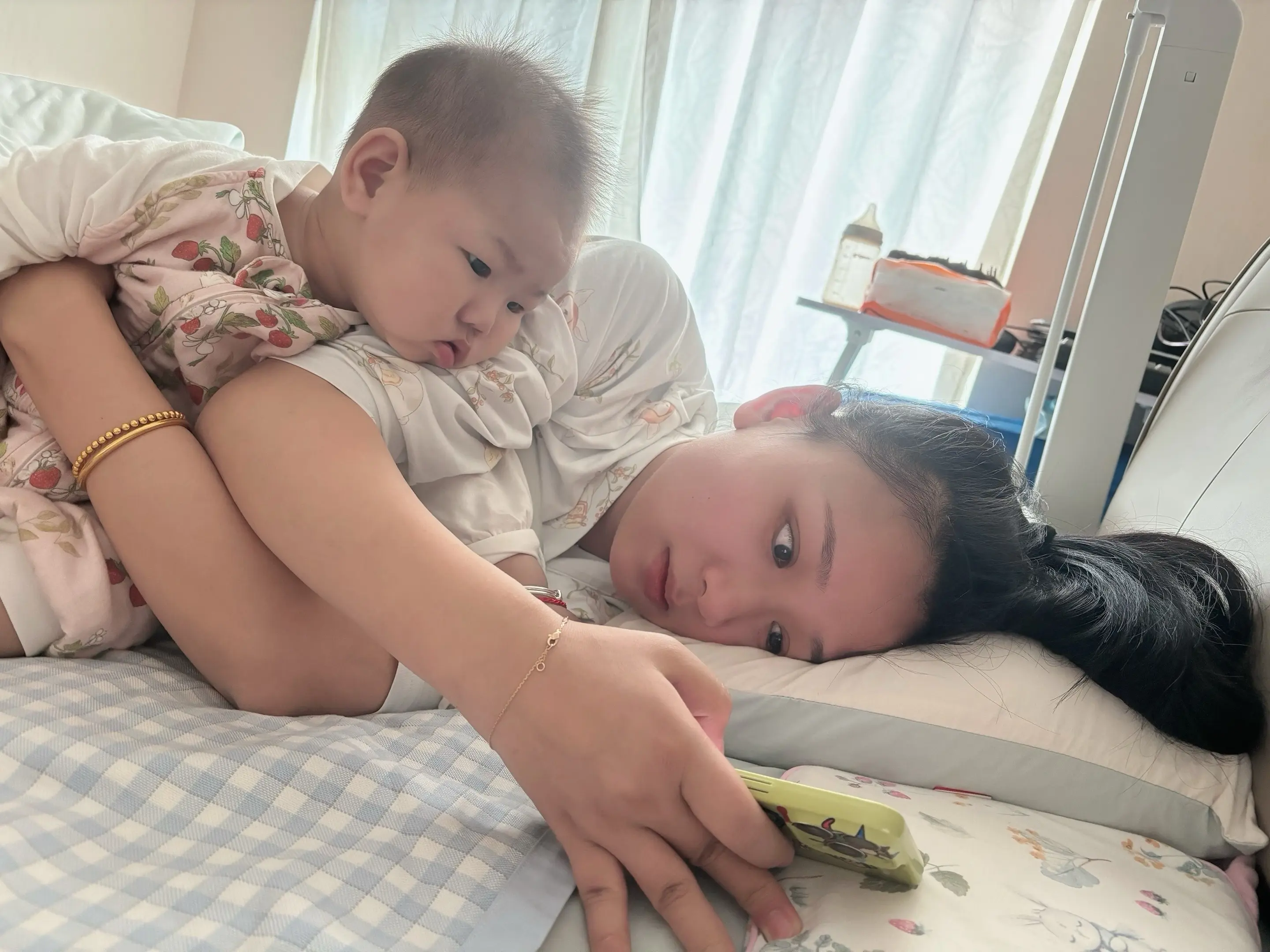 妈妈手机好看不🤔🤔🤔🤔
