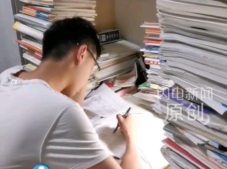 上海这位985妈妈的选择太让人意外了！儿子胡晨中考702.5分，够上闵行最好的区