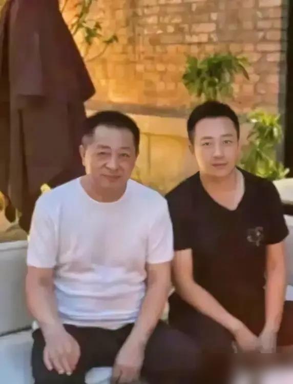 一千一百四十万真金白银砸给钓鱼老头连眼都不眨，扭头却冲着拿命托举自己的亲妈狂吼要