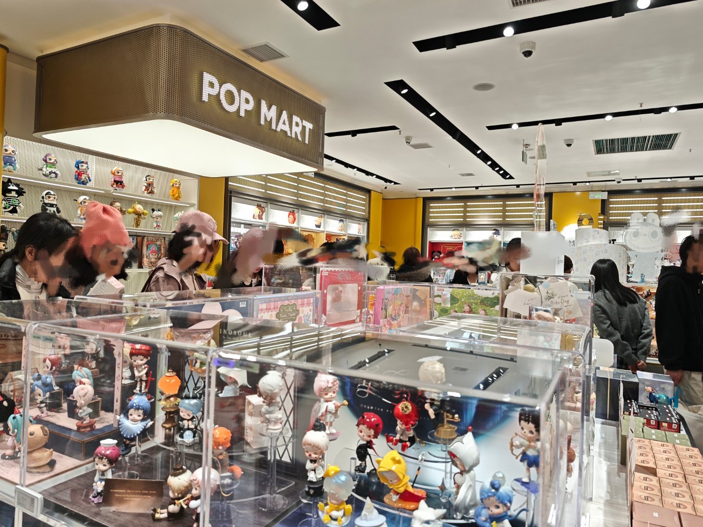 泡泡玛特的人流量也太高了