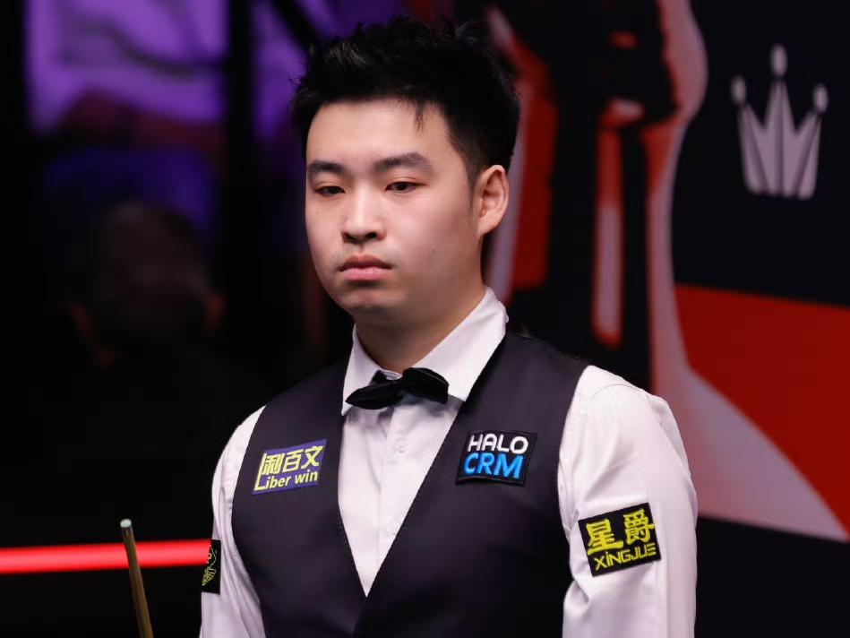 斯诺克世锦赛一夜战报！斯佳辉3-10被淘汰，惨遭九连鞭，首个前16出局！北