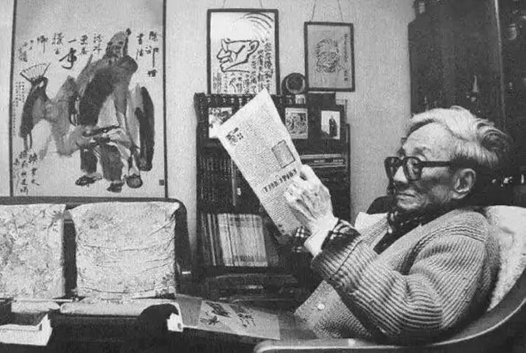 1936年，税警总团长黄杰找到好友张佛千，请他帮忙，对其说道：“我这税警总团有六