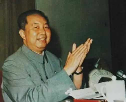 毛主席曾评价华国锋——他是自己见过的最老实的人。然而，出人意料的是，这位“老实人