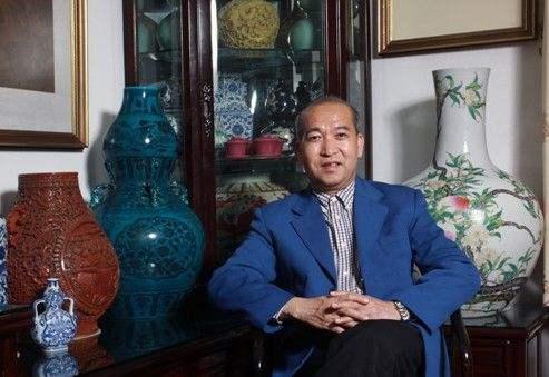 1981年，广东一小伙继承大笔遗产远赴英国，天天穿破衣烂衫捡纸箱，亲戚骂他败家